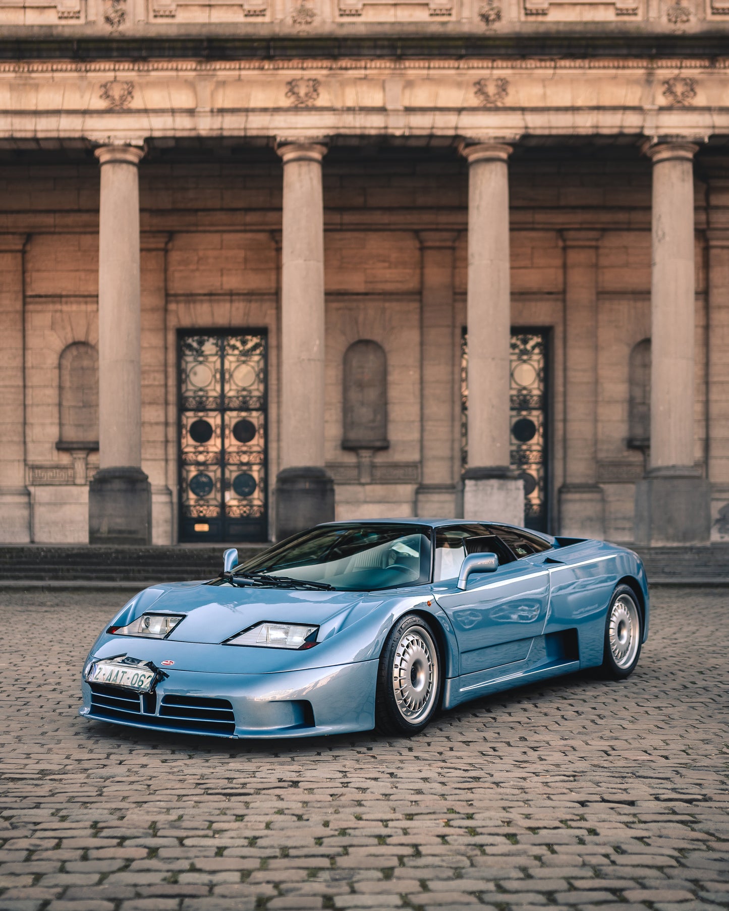 BUGATTI EB110