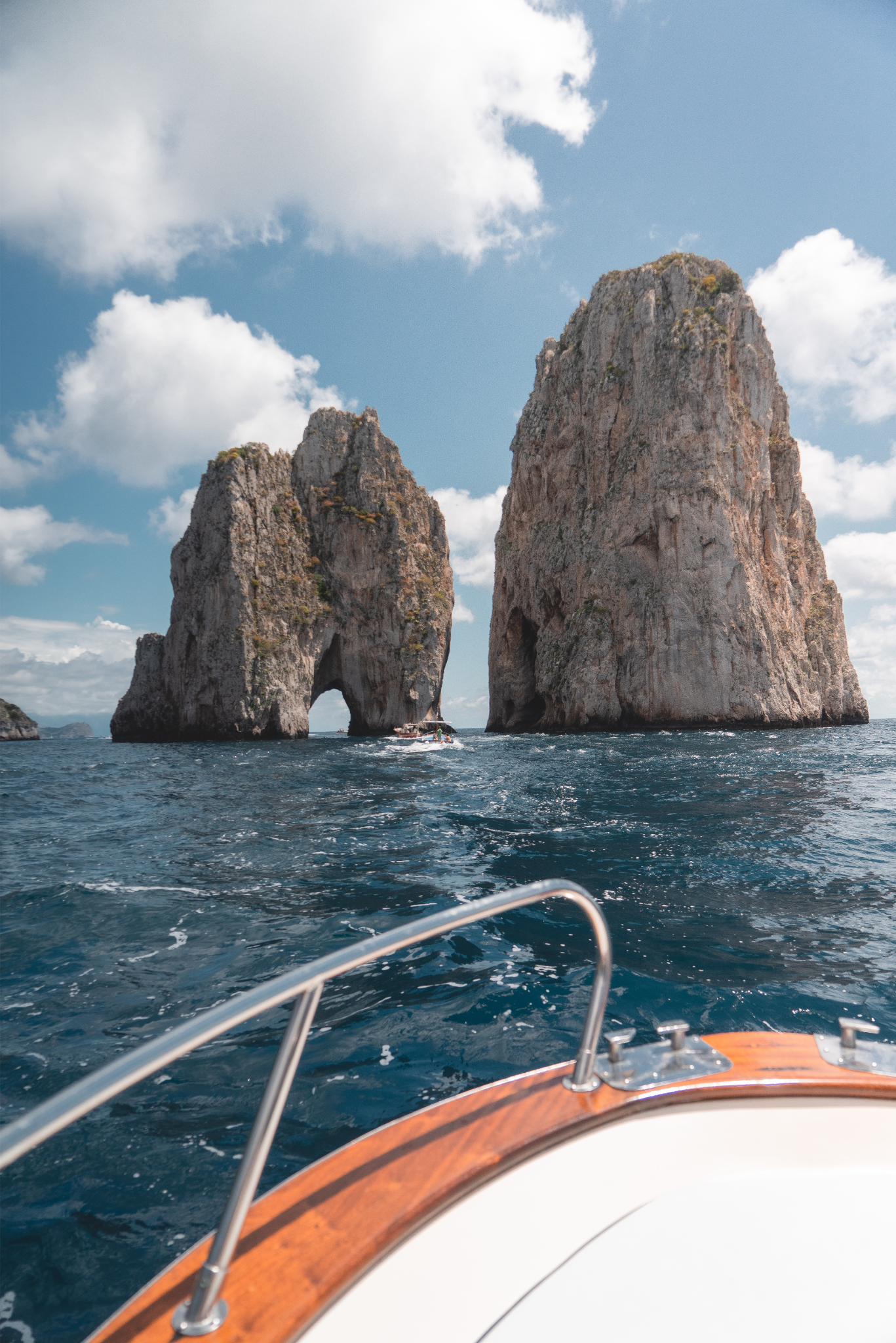 SAILING THROUGH CAPRI'S DREAMS